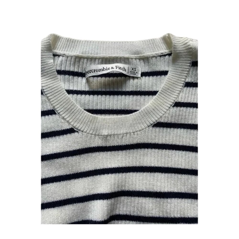 A&F stripped cropped sweater fitted open back with tie - Picture 4 of 5